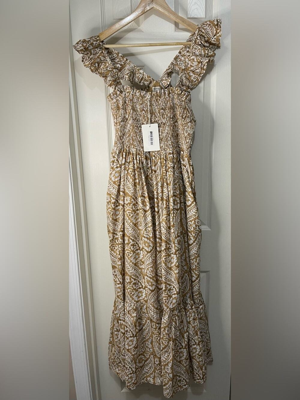 Marea Sasco by Liz Joy Tan White Smocked Ruffle Boho Printed Dress size L NWT